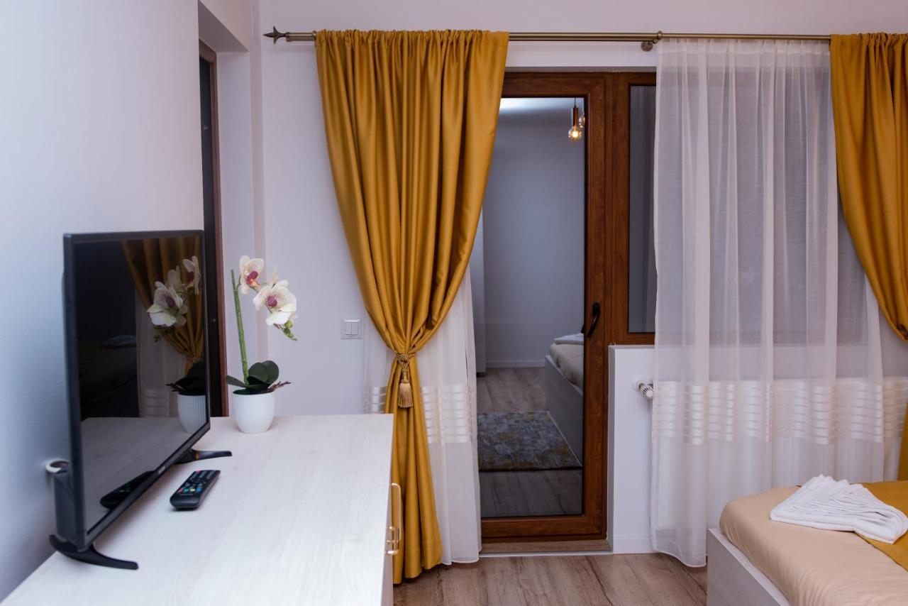 Villa Casuta Doi Ponei Buşteni Exterior foto